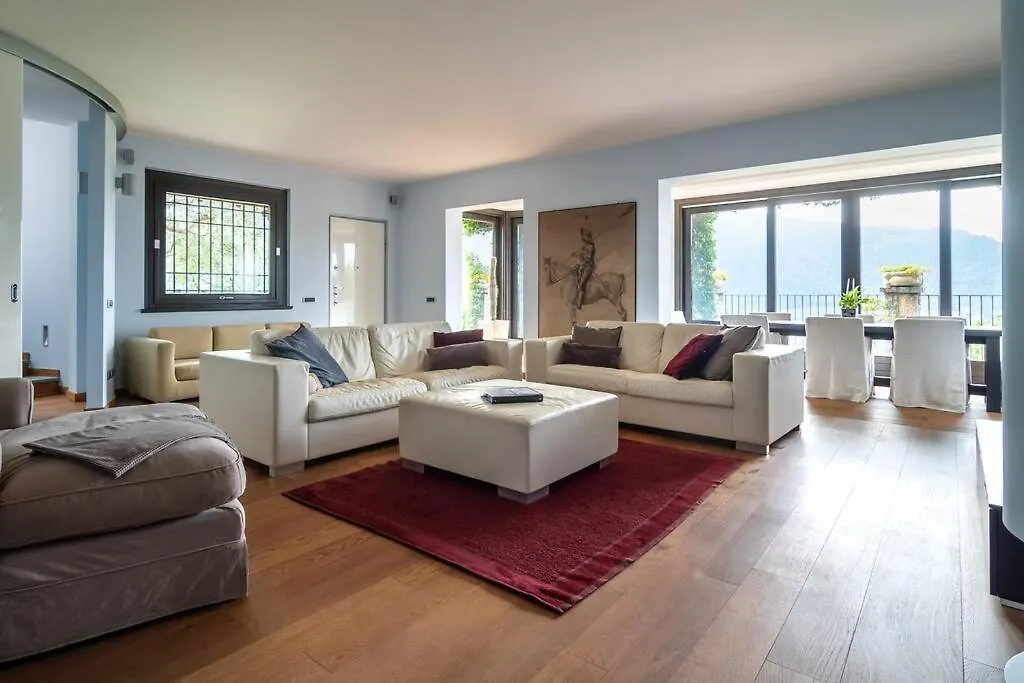 Lovely Cascina. Stunning Lake Views & Sun Deck Cernobbio Itália