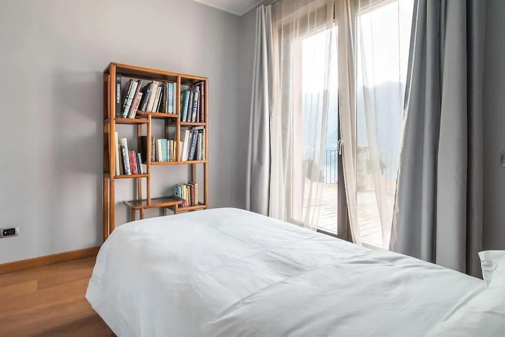 Lovely Cascina. Stunning Lake Views & Sun Deck Cernobbio 0*,  Itália