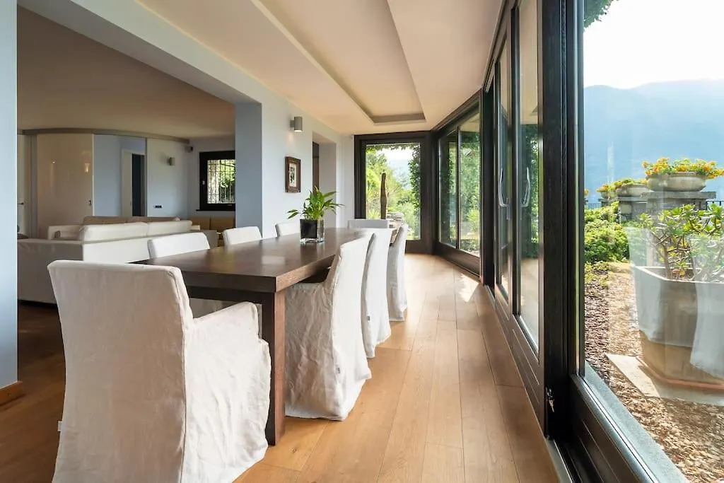 Lovely Cascina. Stunning Lake Views & Sun Deck Cernobbio Сasa de vacaciones