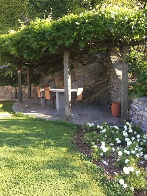 Lovely Cascina. Stunning Lake Views & Sun Deck Cernobbio Casa de Férias