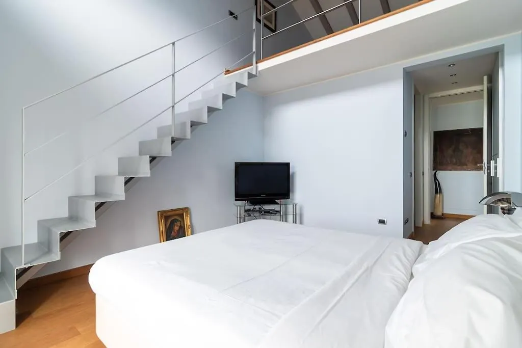 Сasa de vacaciones Lovely Cascina. Stunning Lake Views & Sun Deck Cernobbio Italia