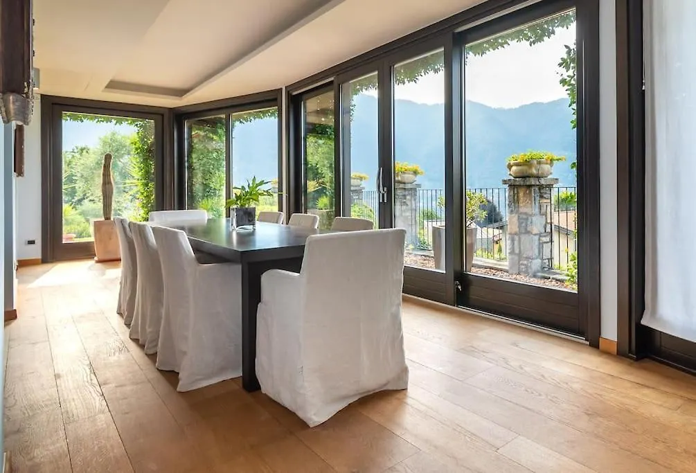 Lovely Cascina. Stunning Lake Views & Sun Deck Cernobbio