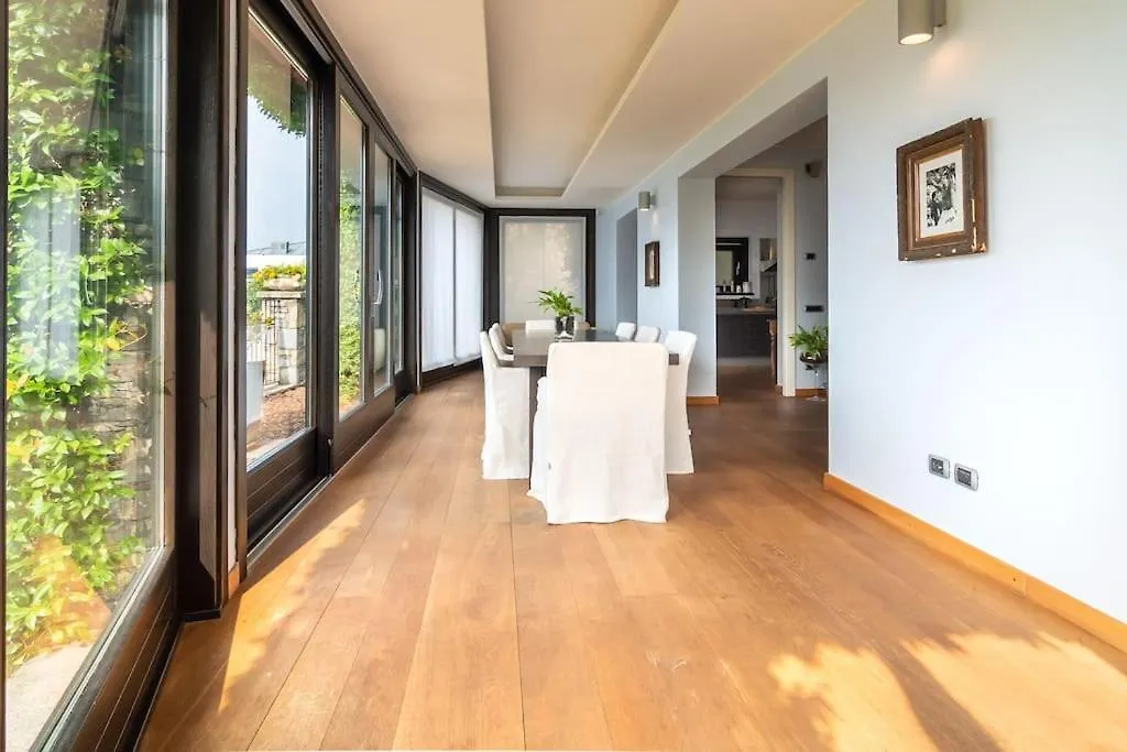 Lovely Cascina. Stunning Lake Views & Sun Deck Cernobbio Italia