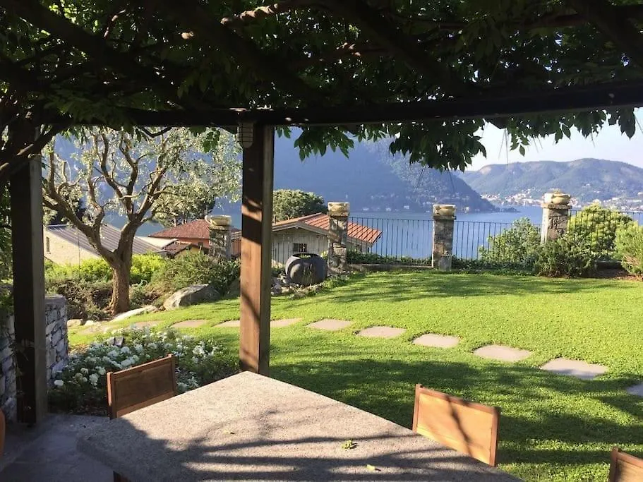Casa de Férias Lovely Cascina. Stunning Lake Views & Sun Deck Cernobbio
